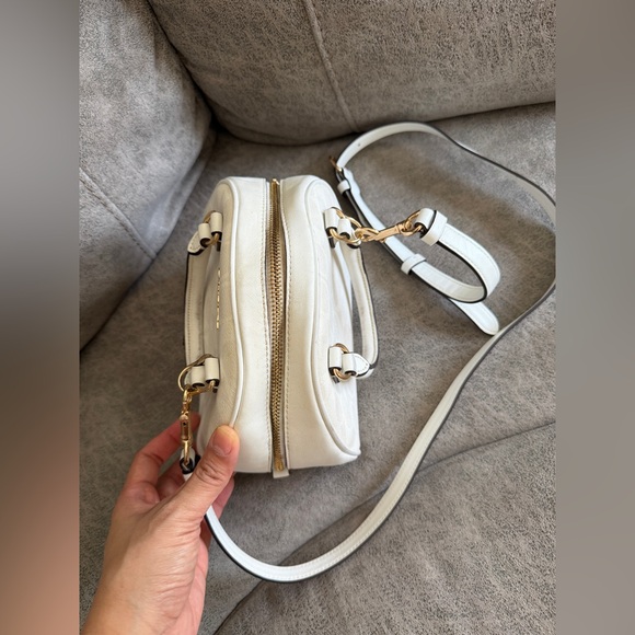 Coach Sydney Satchel in Signature Canvas - Picture 4 of 11